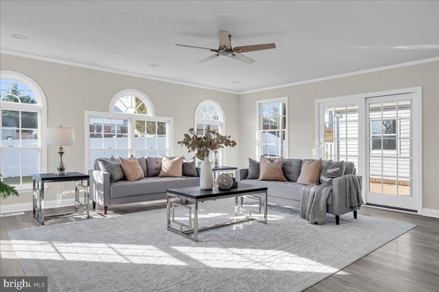 12 W DALE RD, Wilmington, DE 19810