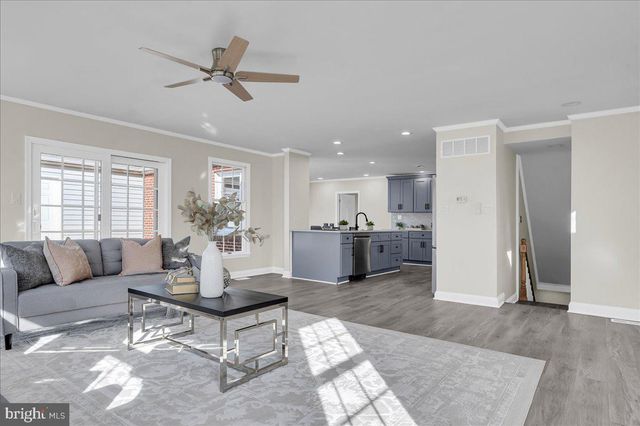 12 W DALE RD, Wilmington, DE 19810