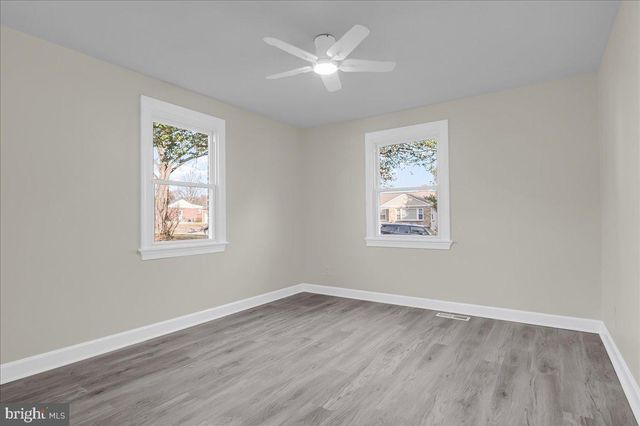 12 W DALE RD, Wilmington, DE 19810