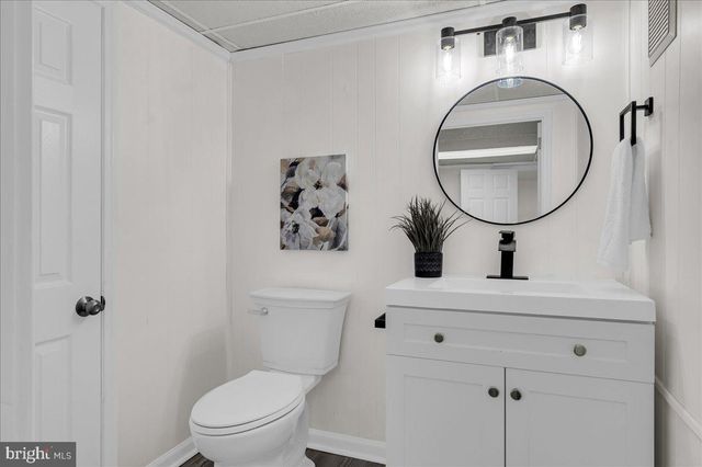 12 W DALE RD, Wilmington, DE 19810