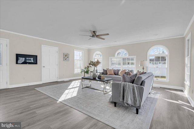 12 W DALE RD, Wilmington, DE 19810