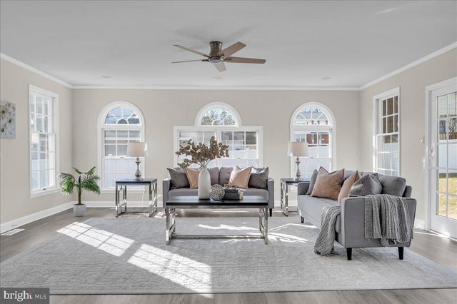 12 W DALE RD, Wilmington, DE 19810