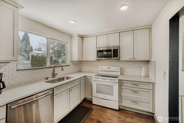 1901 Comet Court, Milton, WA 98354