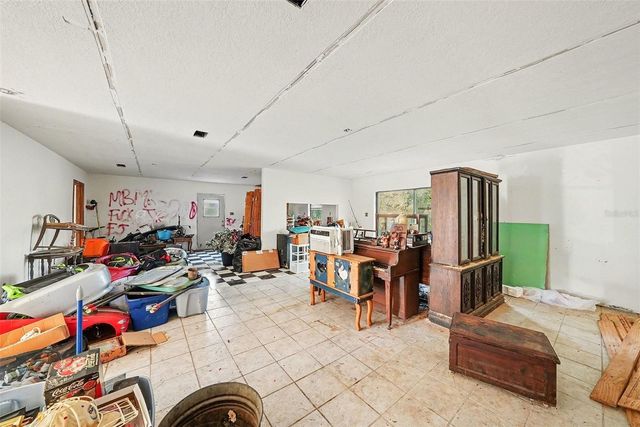 12305 N 53RD STREET, Temple Terrace, FL 33617