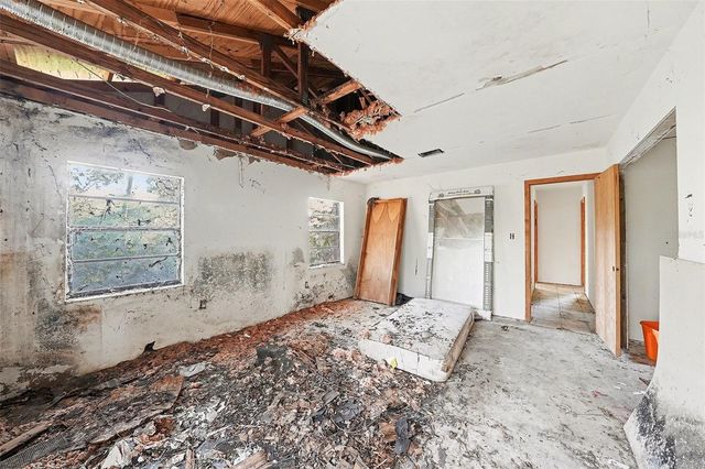 12305 N 53RD STREET, Temple Terrace, FL 33617