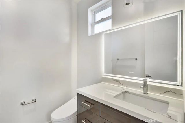 1908 Perry Avenue B, Redondo Beach, CA 90278