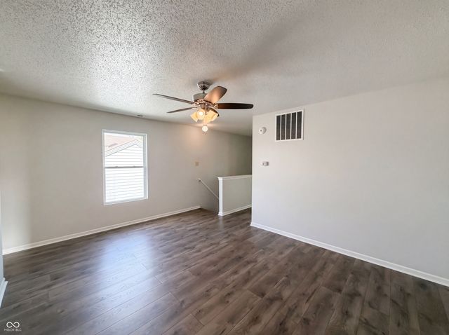 925 Harbon Drive, Franklin, IN 46131