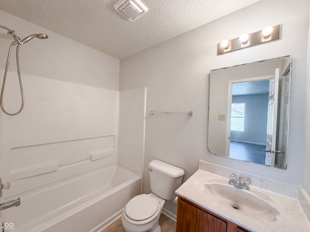 925 Harbon Drive, Franklin, IN 46131