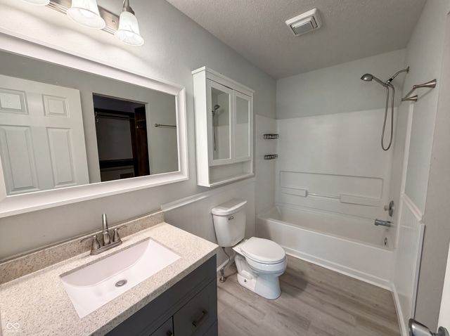 925 Harbon Drive, Franklin, IN 46131