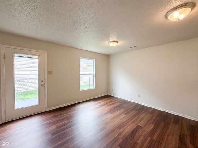 925 Harbon Drive, Franklin, IN 46131