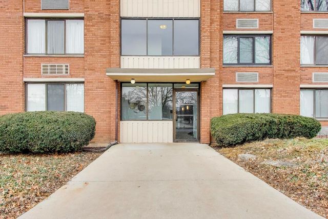 2000 Saint Regis Drive 3G, Lombard, IL 60148