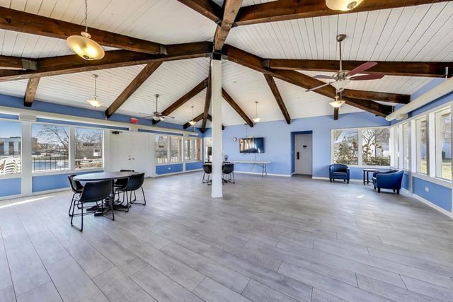 2000 Saint Regis Drive 3G, Lombard, IL 60148