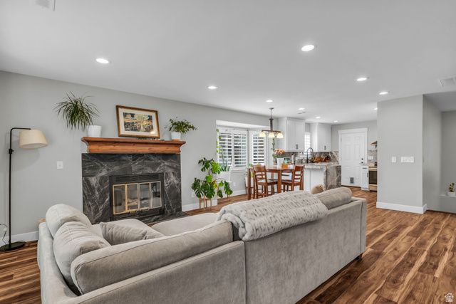 8292 S 560 E, Sandy, UT 84070