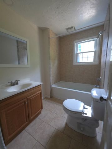 3322 W 38TH Street, Erie, PA 16506