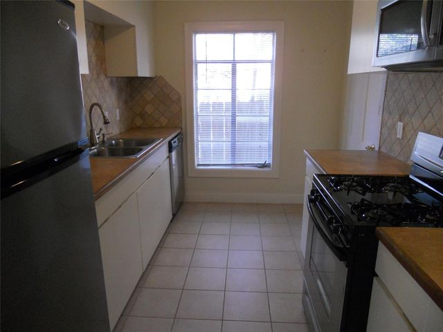 2511 Enfield RD B, Austin, TX 78703