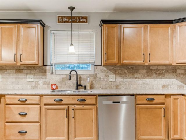 1508 NE 2nd Street, Moore, OK 73160
