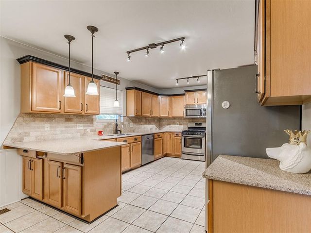 1508 NE 2nd Street, Moore, OK 73160