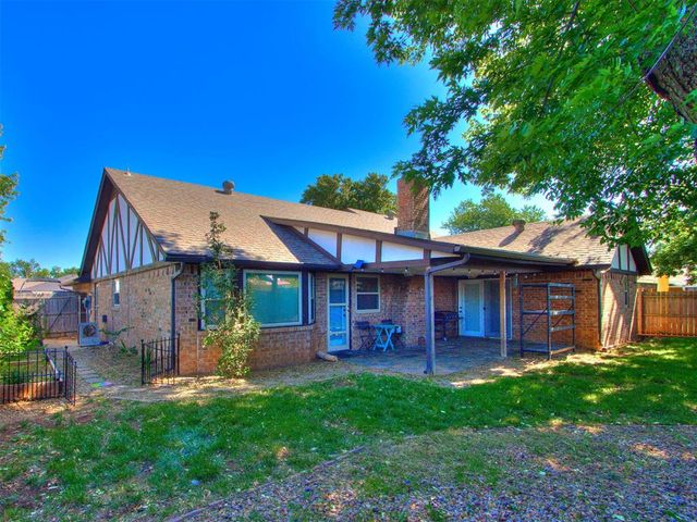 1508 NE 2nd Street, Moore, OK 73160