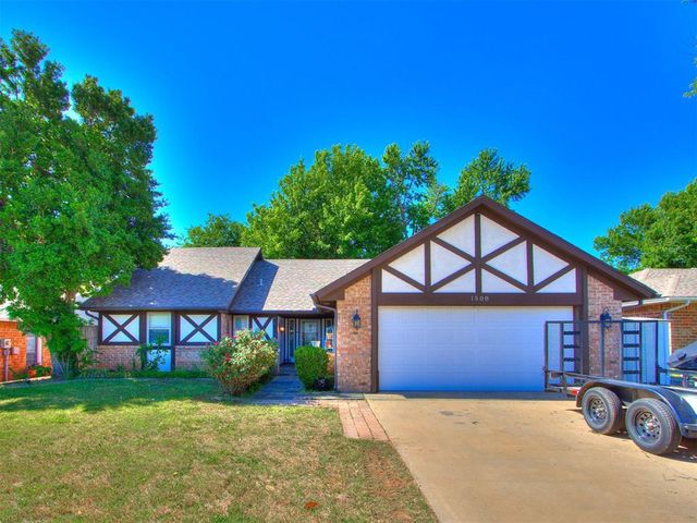 1508 NE 2nd Street, Moore, OK 73160