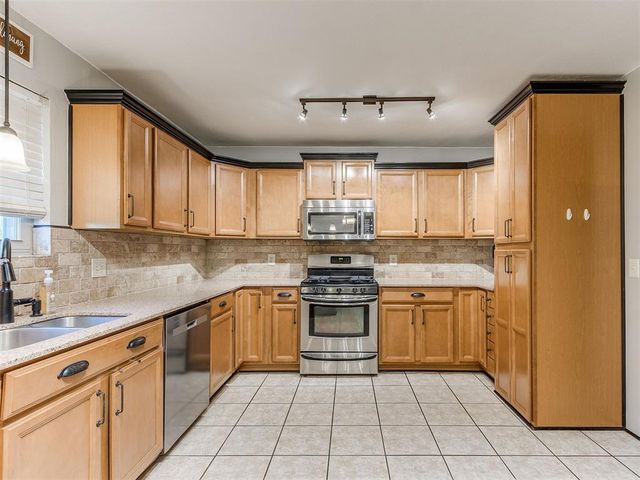 1508 NE 2nd Street, Moore, OK 73160