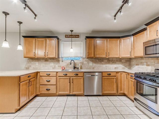1508 NE 2nd Street, Moore, OK 73160