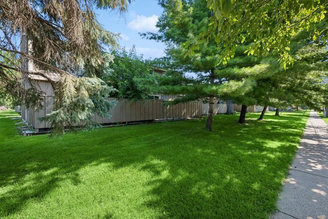 318 E 44th Street, Minneapolis, MN 55409