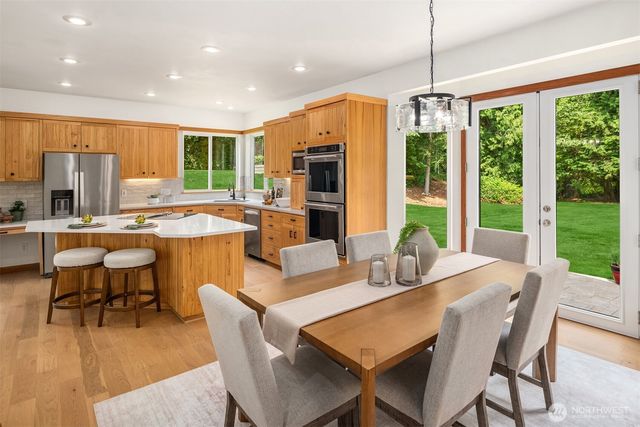 23318 264th Avenue SE, Maple Valley, WA 98038