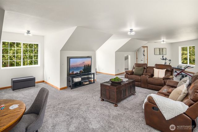 23318 264th Avenue SE, Maple Valley, WA 98038
