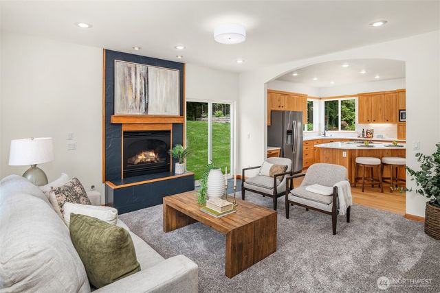 23318 264th Avenue SE, Maple Valley, WA 98038