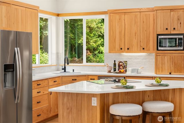 23318 264th Avenue SE, Maple Valley, WA 98038