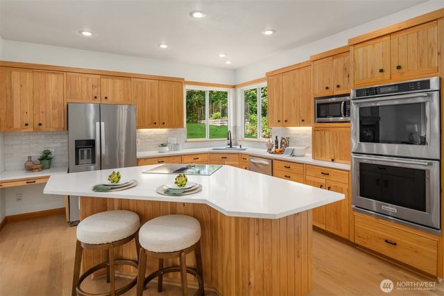 23318 264th Avenue SE, Maple Valley, WA 98038