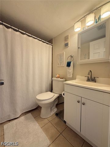1580 Pine Valley DR 404, Fort Myers, FL 33907