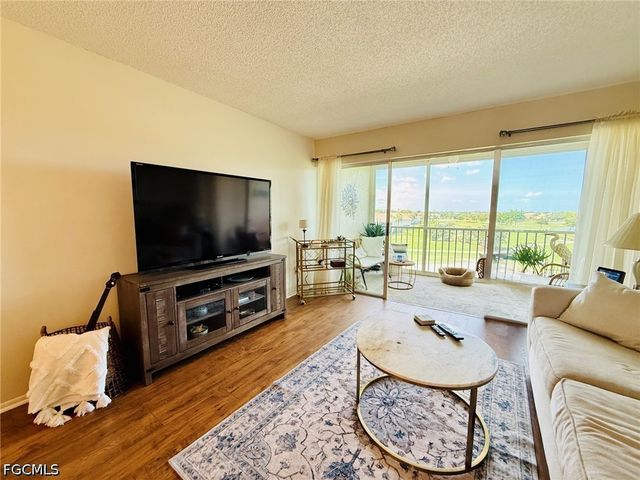 1580 Pine Valley DR 404, Fort Myers, FL 33907