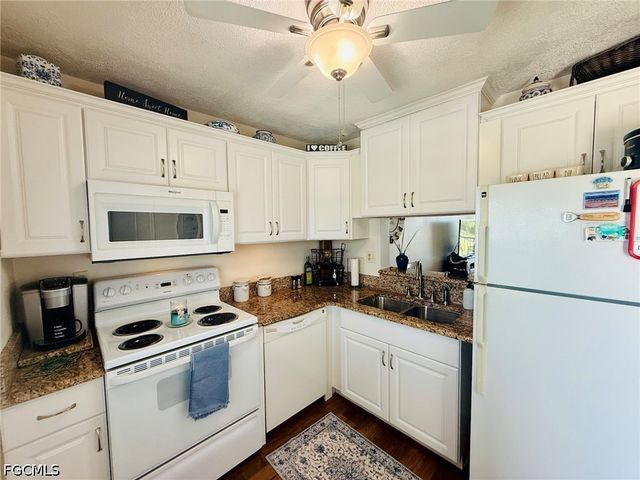 1580 Pine Valley DR 404, Fort Myers, FL 33907
