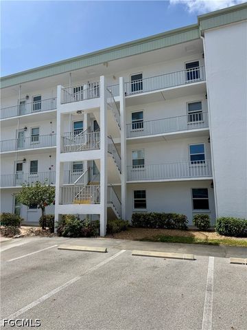 1580 Pine Valley DR 404, Fort Myers, FL 33907