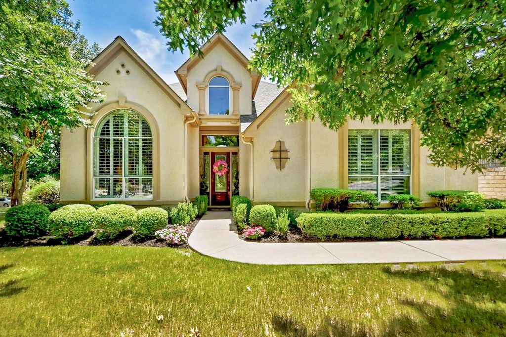 111 Whitley DR, Austin, TX 78738