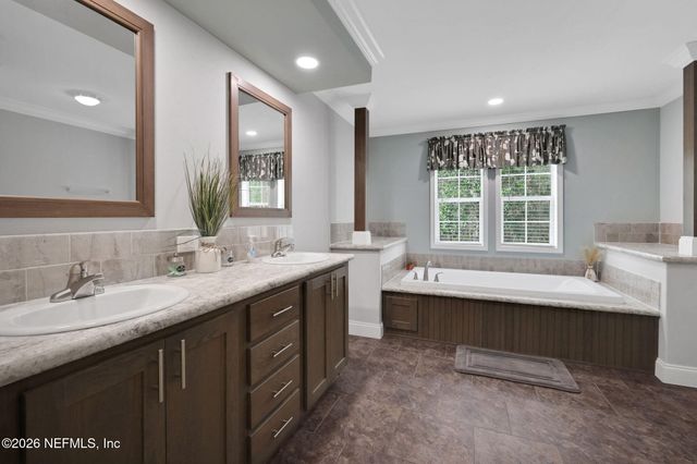 871 LANDRETH Road, Green Cove Springs, FL 32043