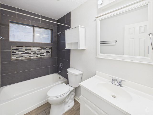 7400 Crepe Myrtle DR, Austin, TX 78744