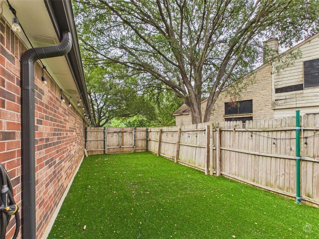 7400 Crepe Myrtle DR, Austin, TX 78744
