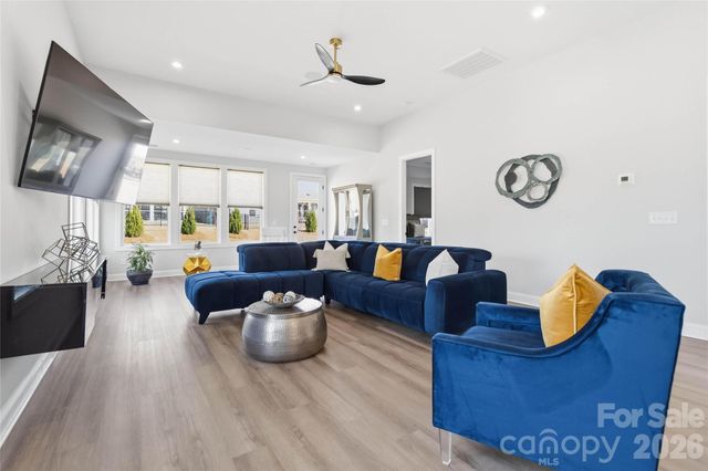 4331 Moxie Way, Charlotte, NC 28215