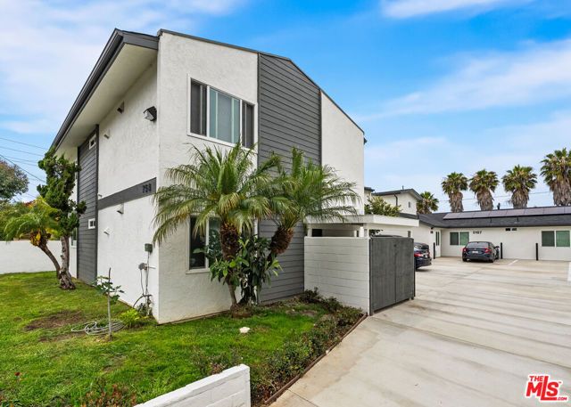 758 W 20th Street, Costa Mesa, CA 92627