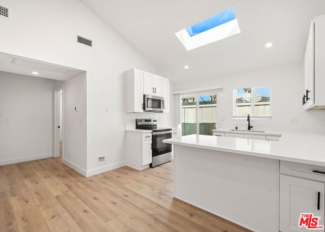 758 W 20th Street, Costa Mesa, CA 92627
