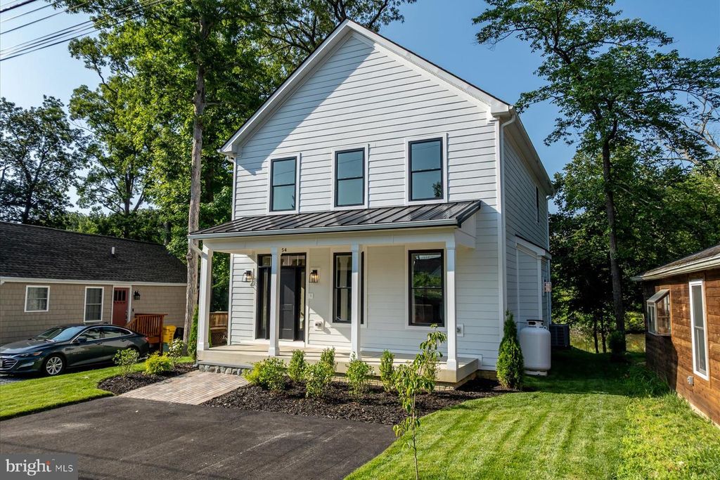 2054 SHORE DR, Edgewater, MD 21037