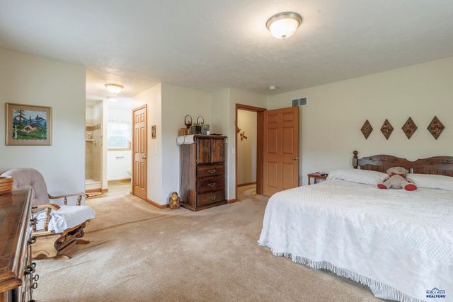 23033 HISEGA RD, Rapid City, SD 57702