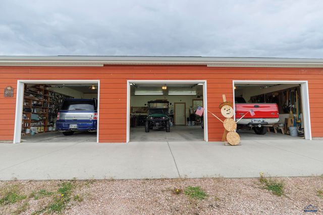 23033 HISEGA RD, Rapid City, SD 57702