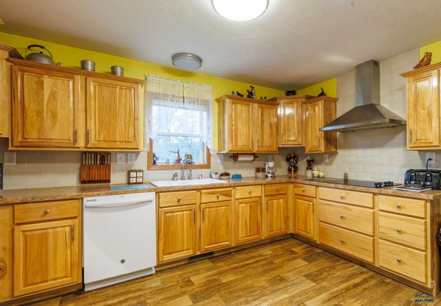 23033 HISEGA RD, Rapid City, SD 57702