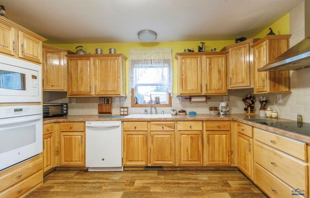 23033 HISEGA RD, Rapid City, SD 57702