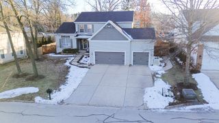 33 Foxglove Court, Streamwood, IL 60107