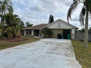 868 SW Duncan, Port St Lucie, FL 34953