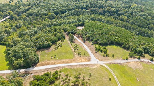 54 Creekview Ln, Altamont, TN 37301